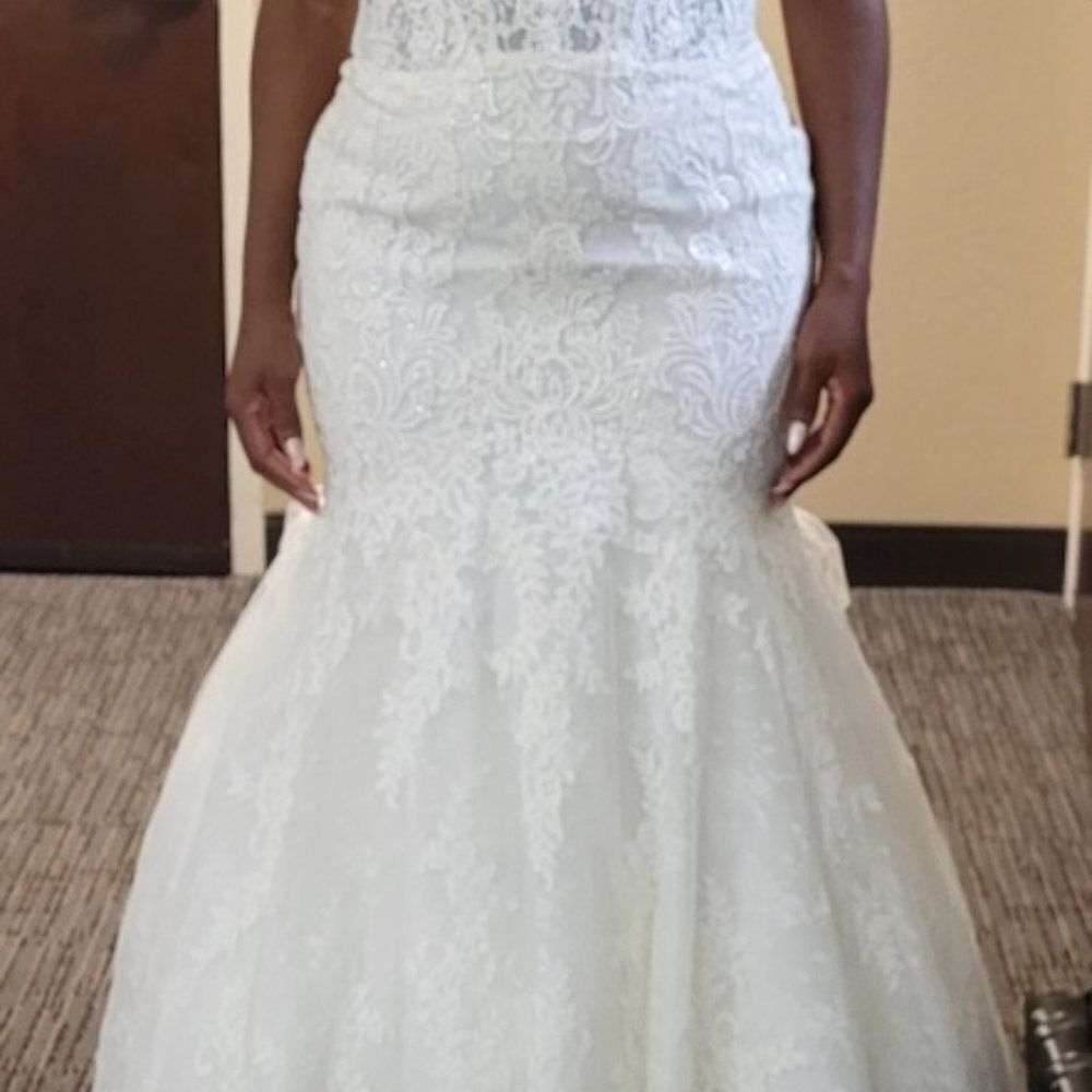 PRONOVIAS 'FINGAL' BRIDAL GOWN